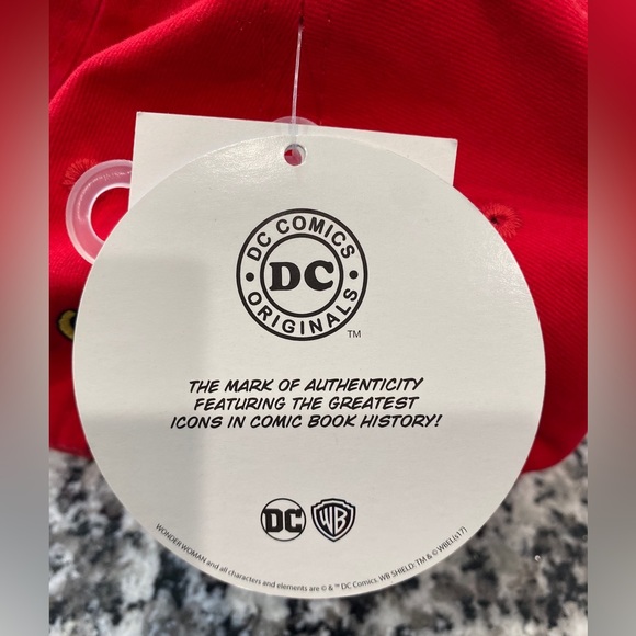 DC Comics Wonder Woman Cap Snapback Baseball Hat Flat Bill Adjustable - Picture 2 of 5